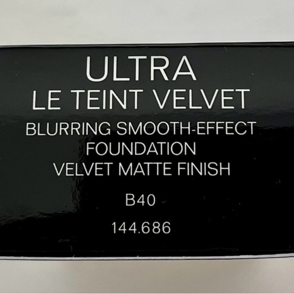 Chanel Ultra Le Teint Velvet B40 Foundation Velvet Matte Finish - Picture 5 of 5